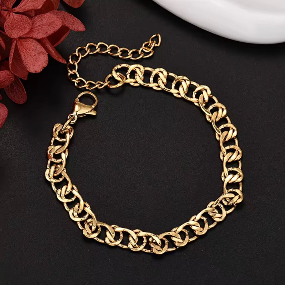 Gold Chain Link Bracelet